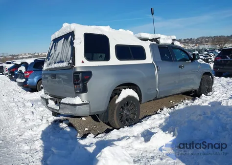 2007 Toyota Tundra Sr5 5.7L V8 z USA, uszkodzony, nr VIN 5TBBV54167S484041